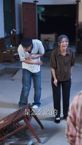 奶奶的废品车，载我进清华海报