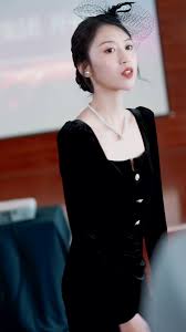 新版：我的美女总裁海报